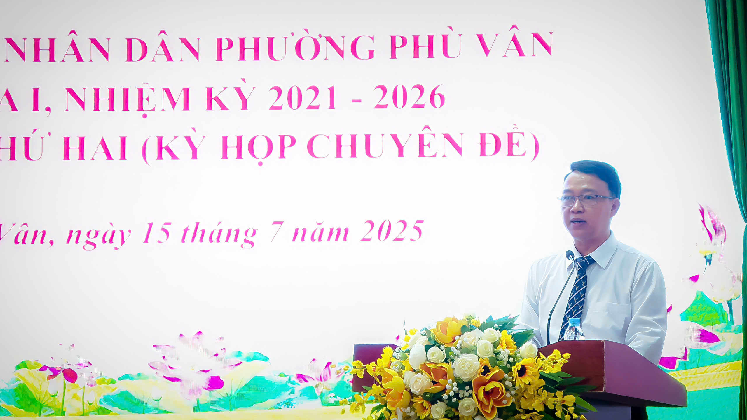 HĐND phường Phù Vân khoá I, nhiệm kỳ 2021 – 2026 tổ chức kỳ họp thứ Hai (kỳ họp chuyên đề)