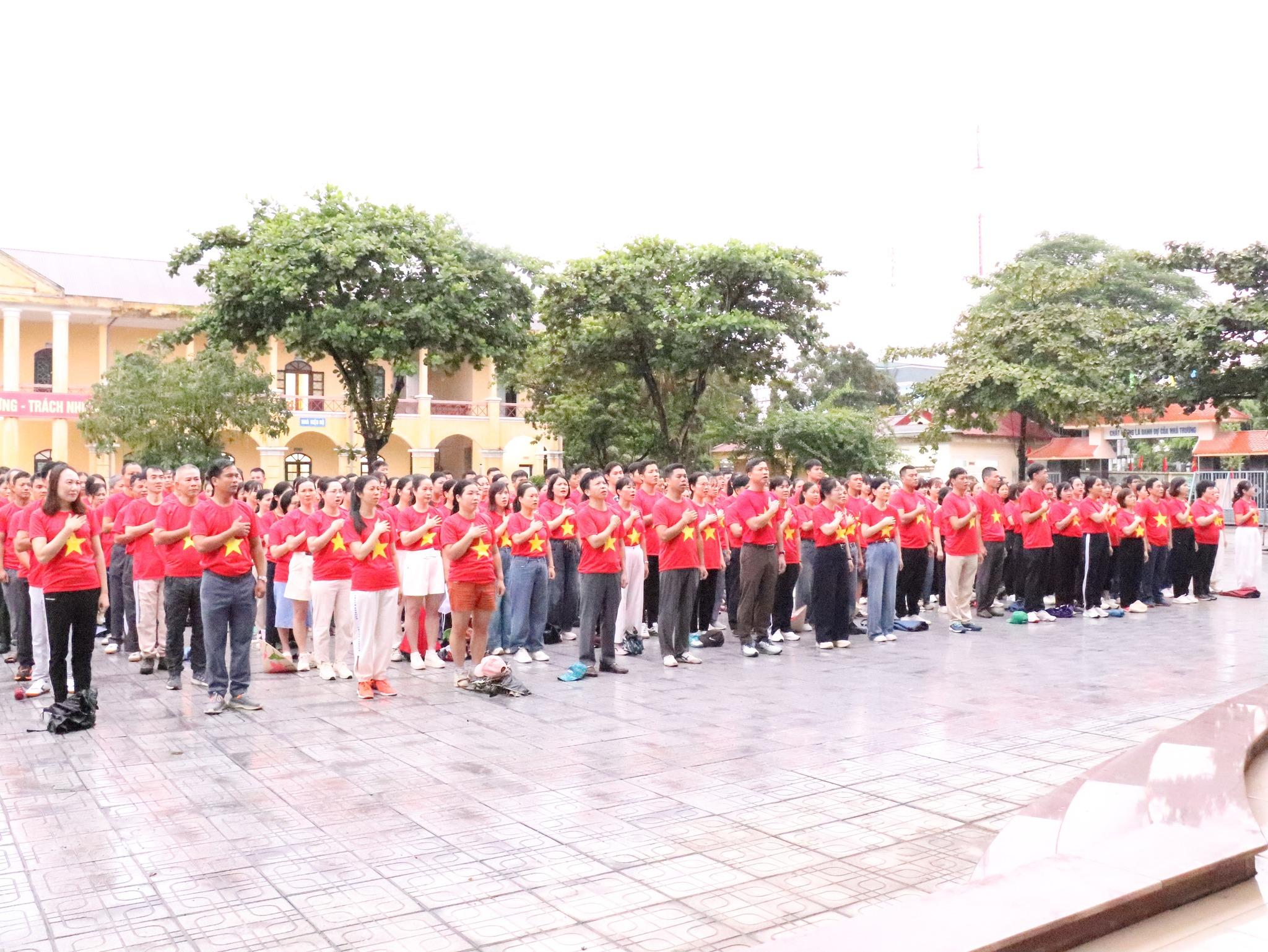 Phường Phù Vân: Hưởng ứng chương trình “Cùng Việt Nam tiến bước”
